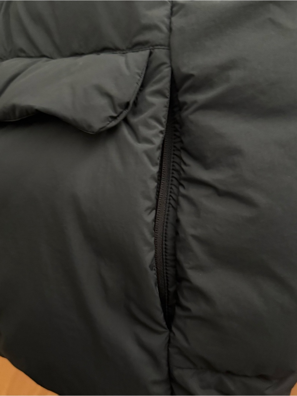 Canada Goose Men’s Wilu Vest XL - Picture 9 of 9